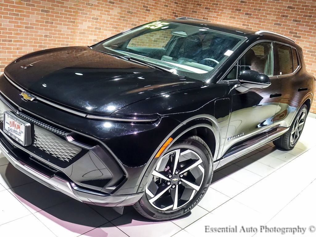 Used 2025 Chevrolet Equinox EV LT image 5