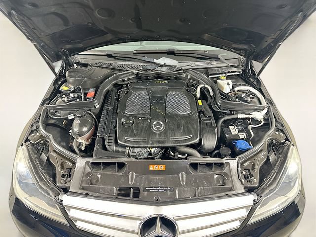 Used 2014 Mercedes-Benz C 300 4MATIC Sedan image 29