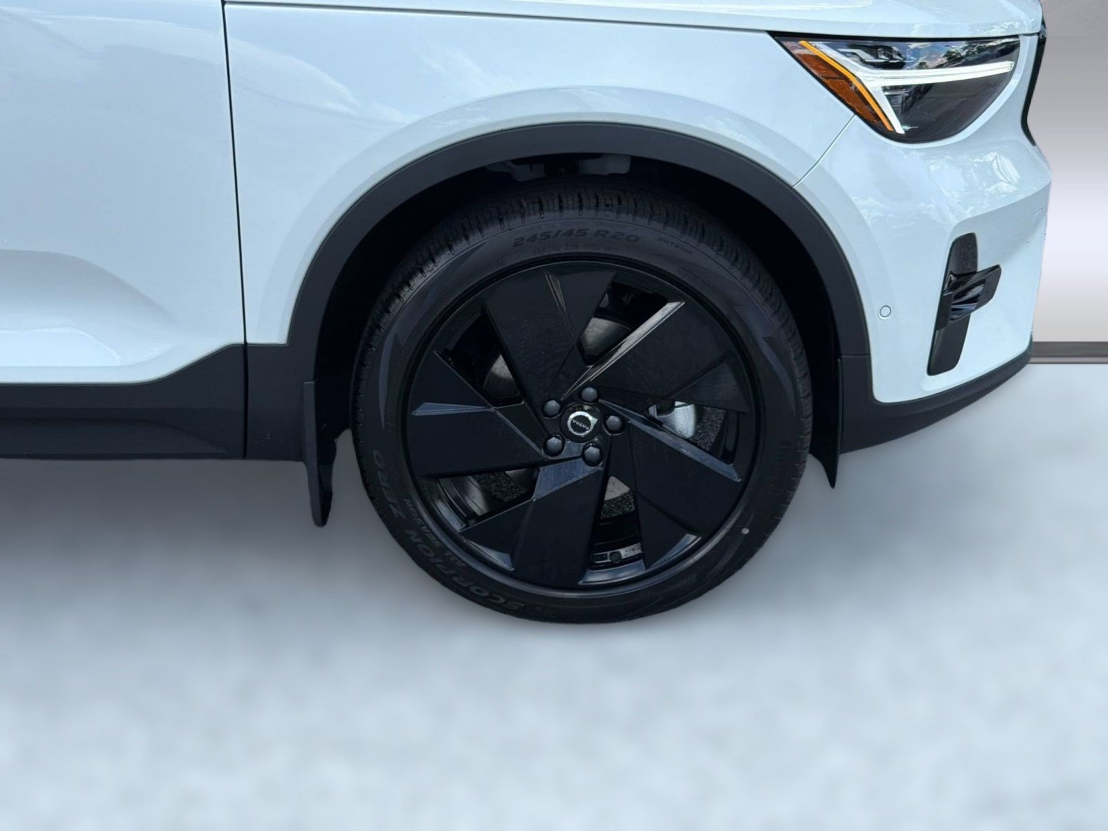 New 2026 Volvo XC40 B5 Ultra w/ Climate Package AWD/4WD image 10