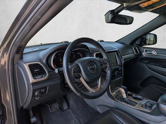 Used 2017 Jeep Grand Cherokee Limited AWD/4WD image 9