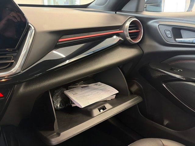 Used 2025 Chevrolet Trax RS w/ Driver Confidence Package image 49