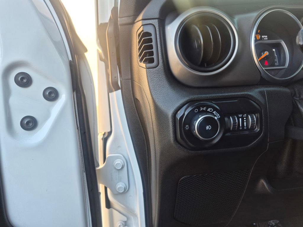 Used 2020 Jeep Wrangler Unlimited Sport AWD/4WD image 13