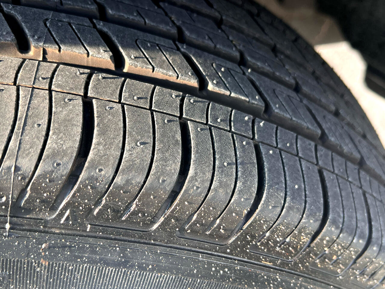 Used 2001 Nissan Pathfinder LE image 16