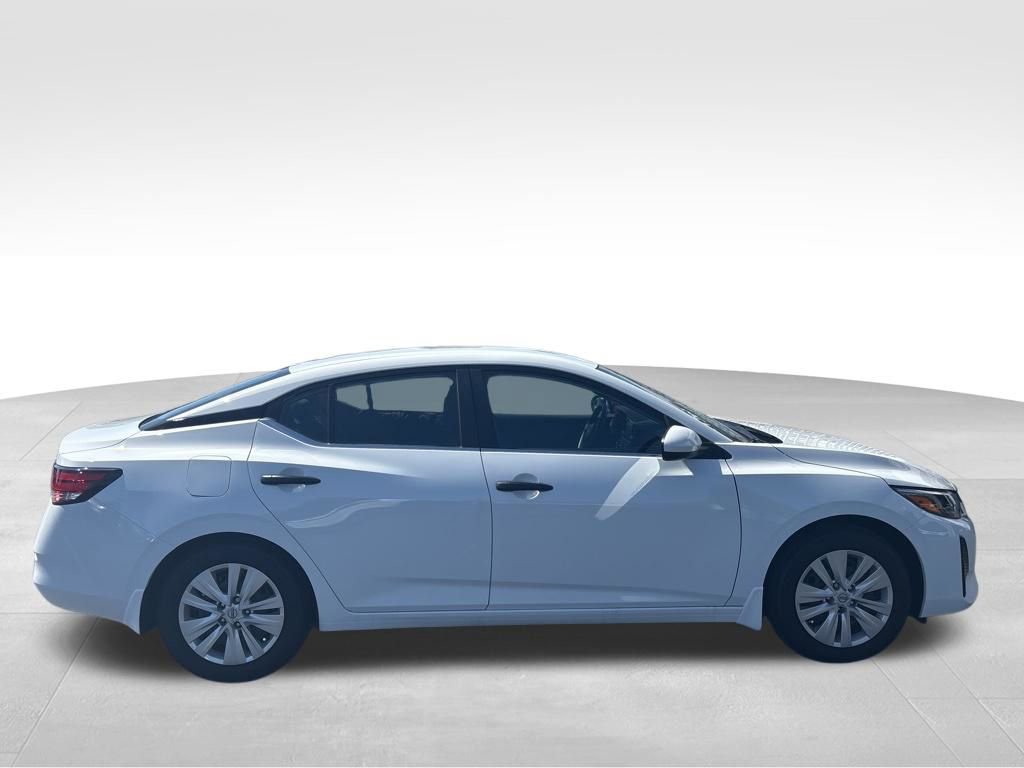 Used 2025 Nissan Sentra S image 17