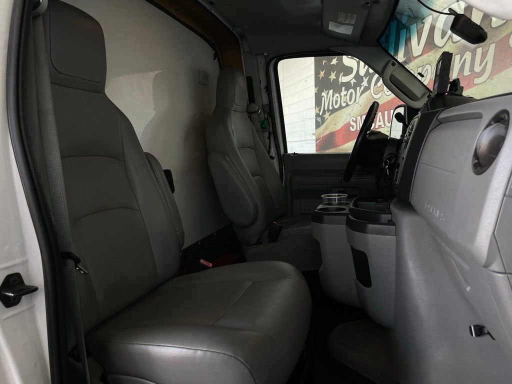 Used 2013 Ford E-450 and Econoline 450 Super Duty w/ PWR Locks & Windows Group RWD image 15