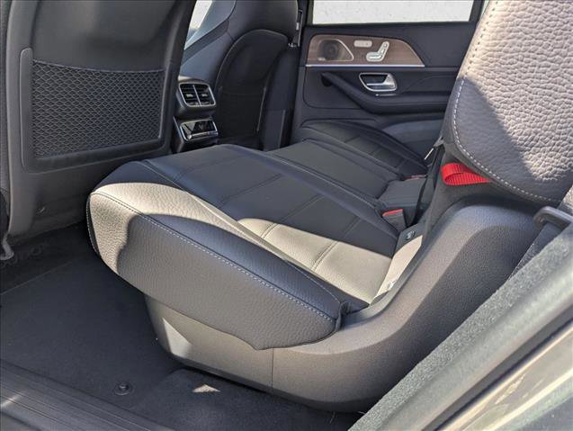 New 2026 Mercedes-Benz GLS 580 4MATIC image 13