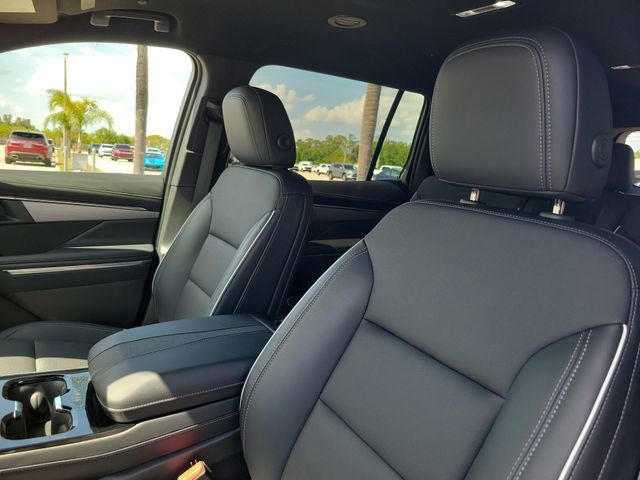 Certified 2025 Buick Enclave Preferred image 13