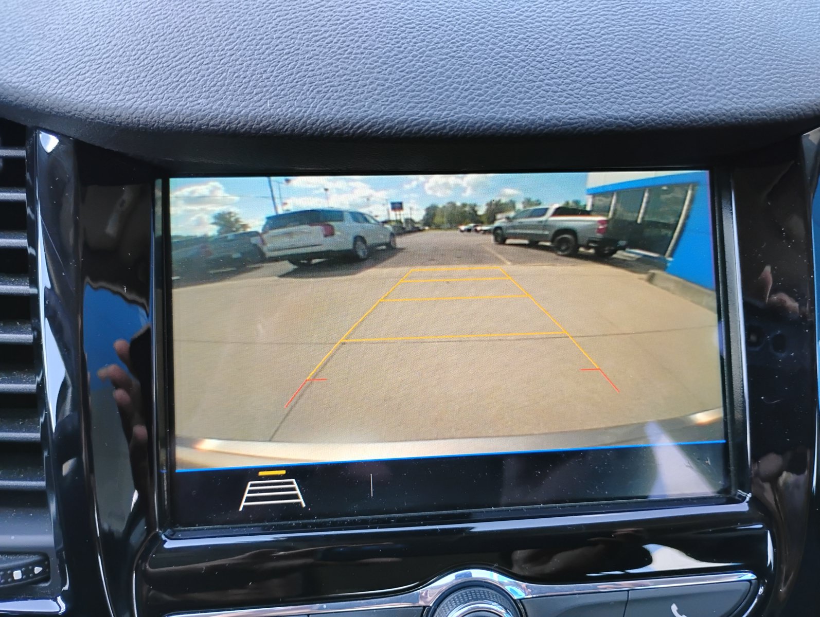 Used 2018 Chevrolet Trax LS FWD image 16