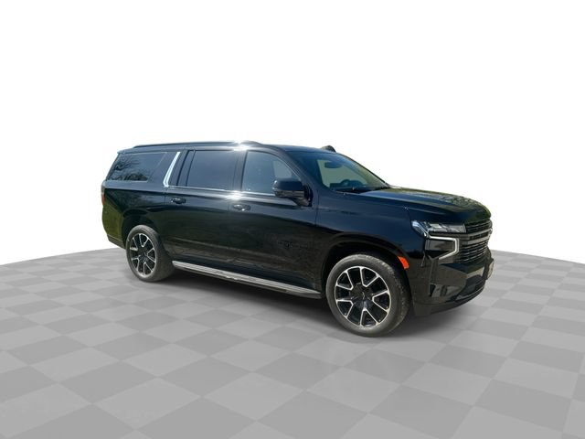 Certified 2024 Chevrolet Suburban RST w/ Luxury Package AWD/4WD image 3