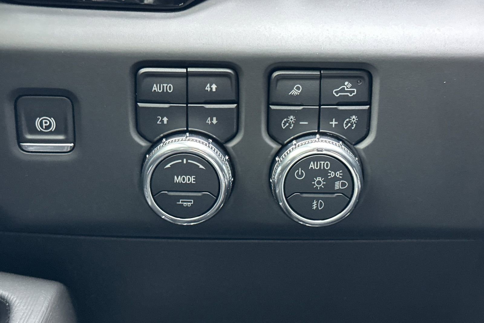 Used 2025 GMC Sierra 1500 AT4X image 34