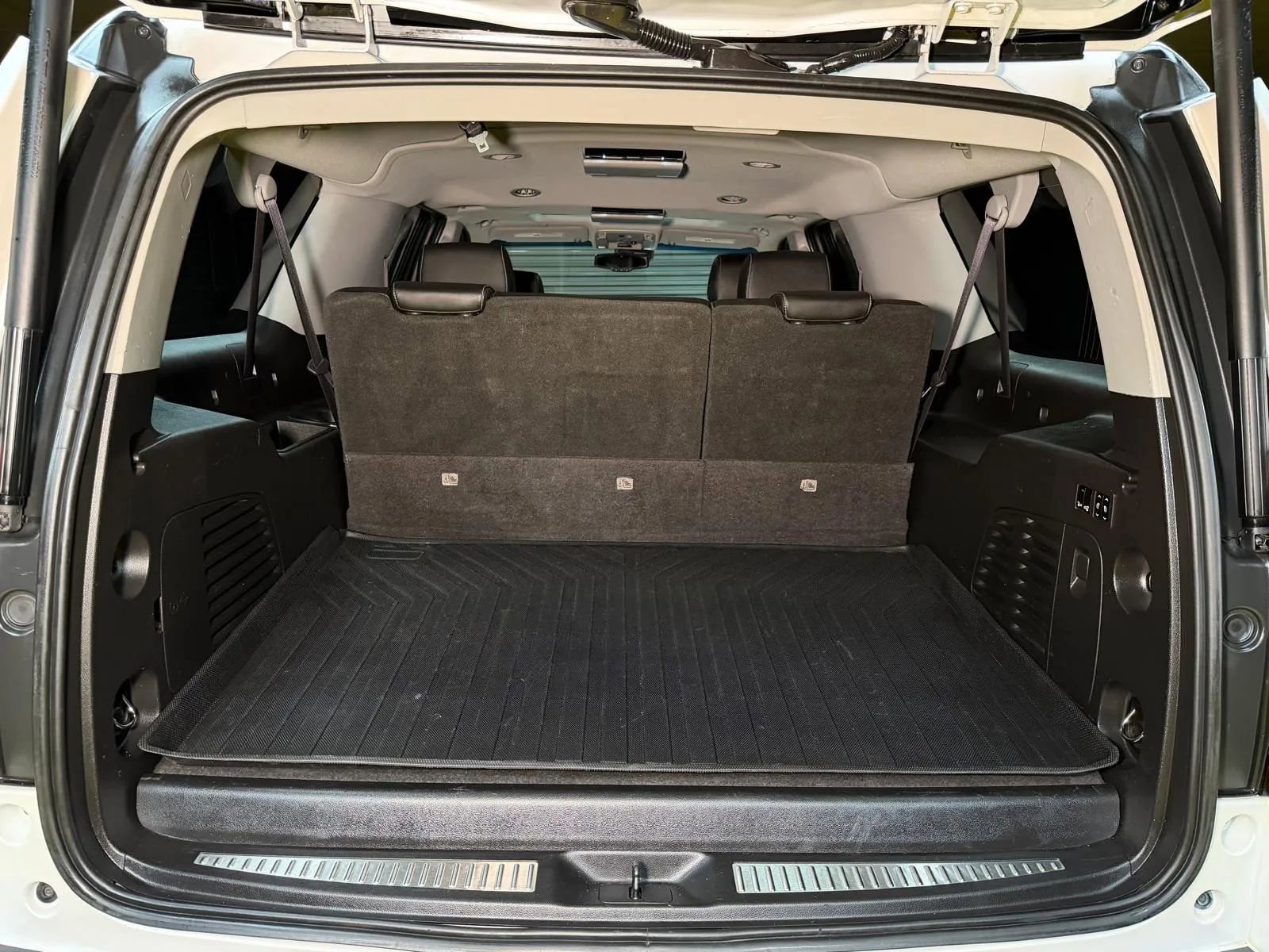 Used 2016 Chevrolet Suburban LTZ AWD/4WD image 9