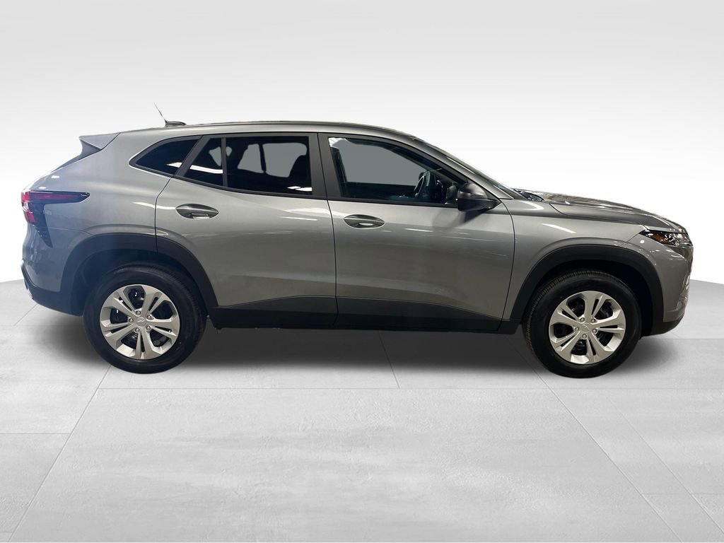 New 2026 Chevrolet Trax LS FWD image 6