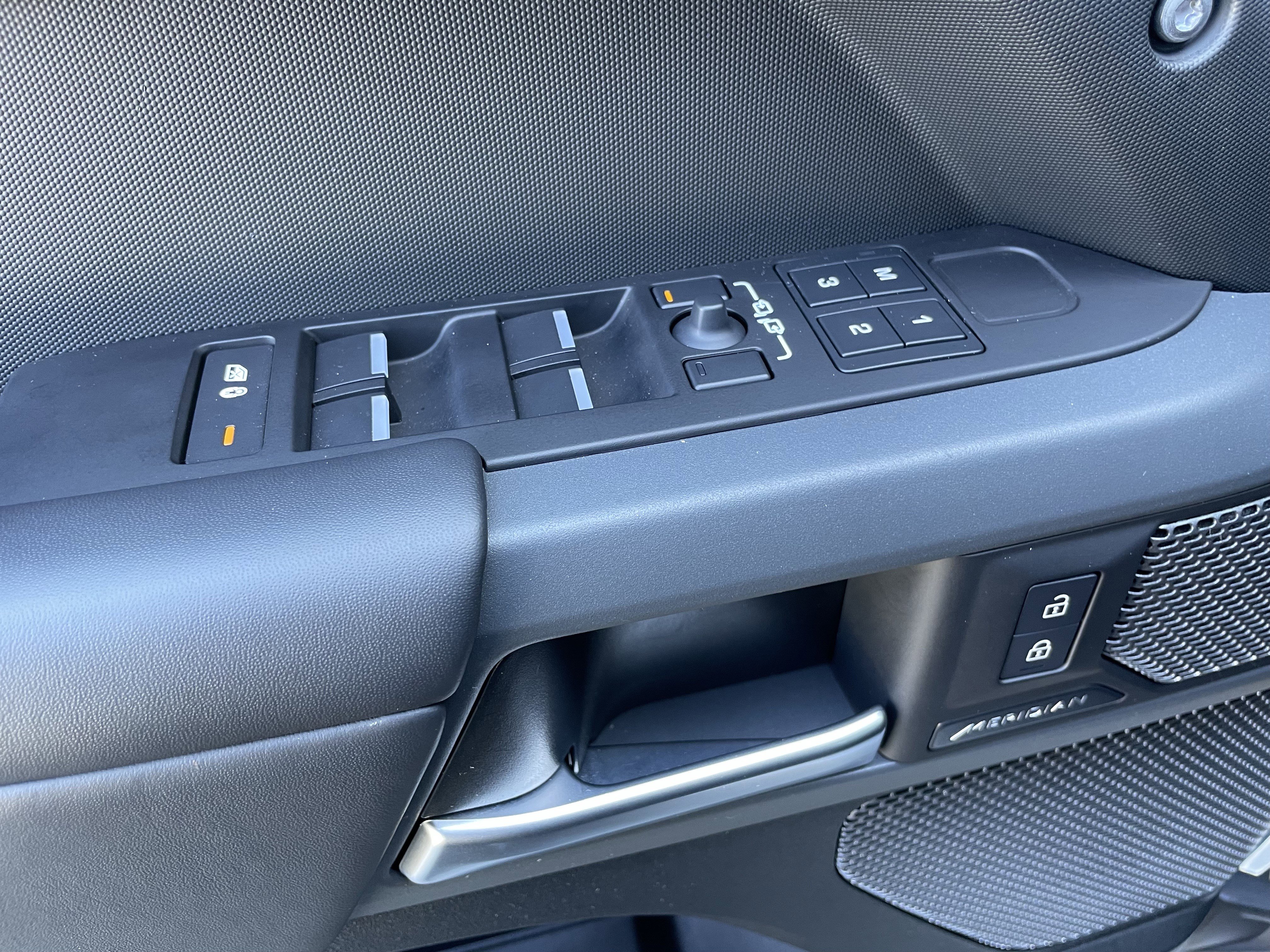Certified 2024 Land Rover Defender 110 X image 11
