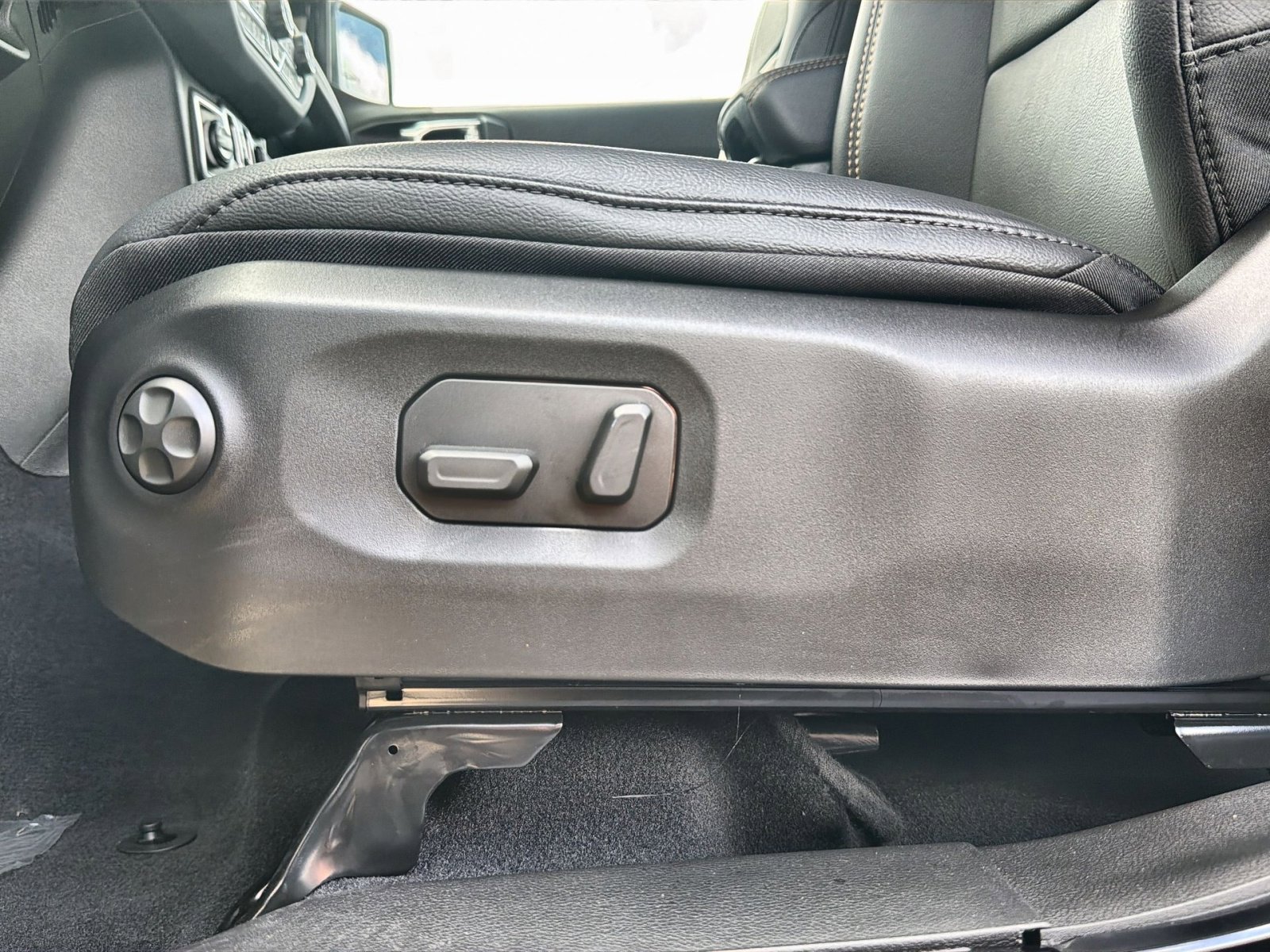 New 2025 Jeep Wrangler Sahara image 14