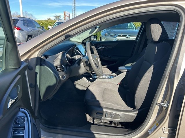 Used 2025 Chevrolet Malibu LT image 12