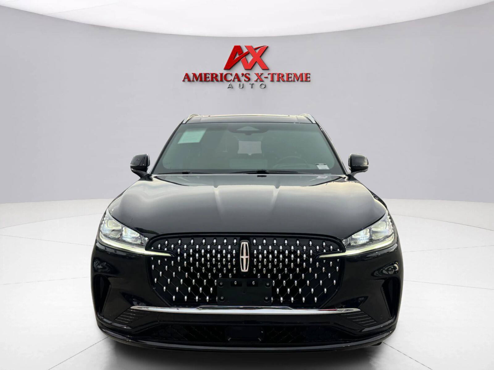 Used 2025 Lincoln Aviator Black Label AWD/4WD image 9