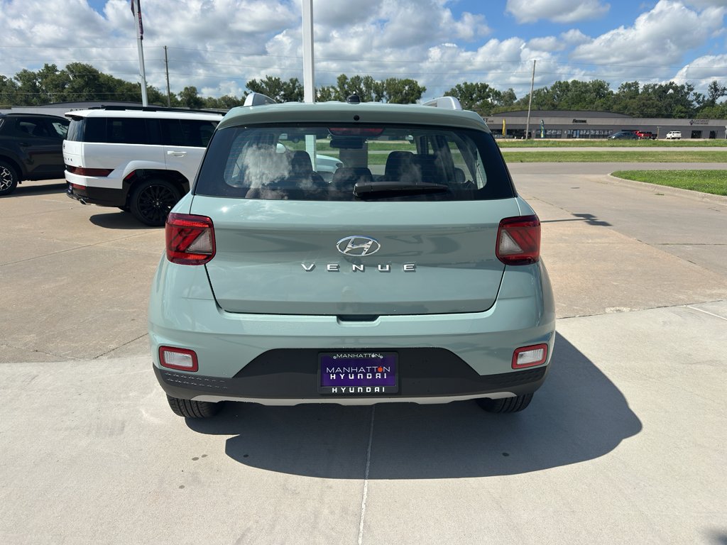 New 2026 Hyundai Venue SEL FWD image 9