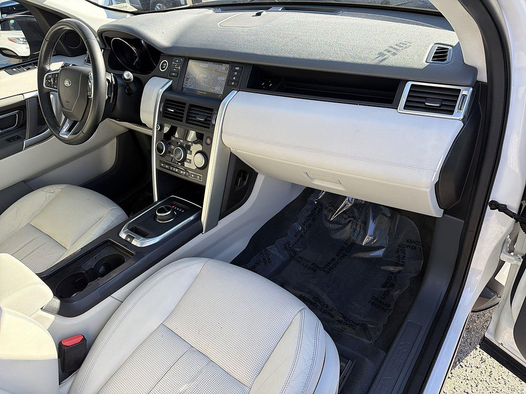 Used 2017 Land Rover Discovery Sport HSE AWD/4WD image 29
