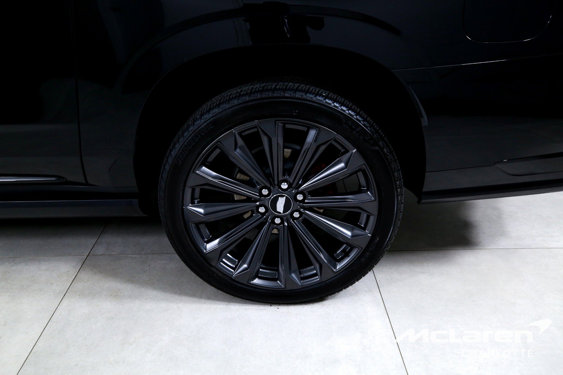 Used 2025 Cadillac Escalade ESV V image 40