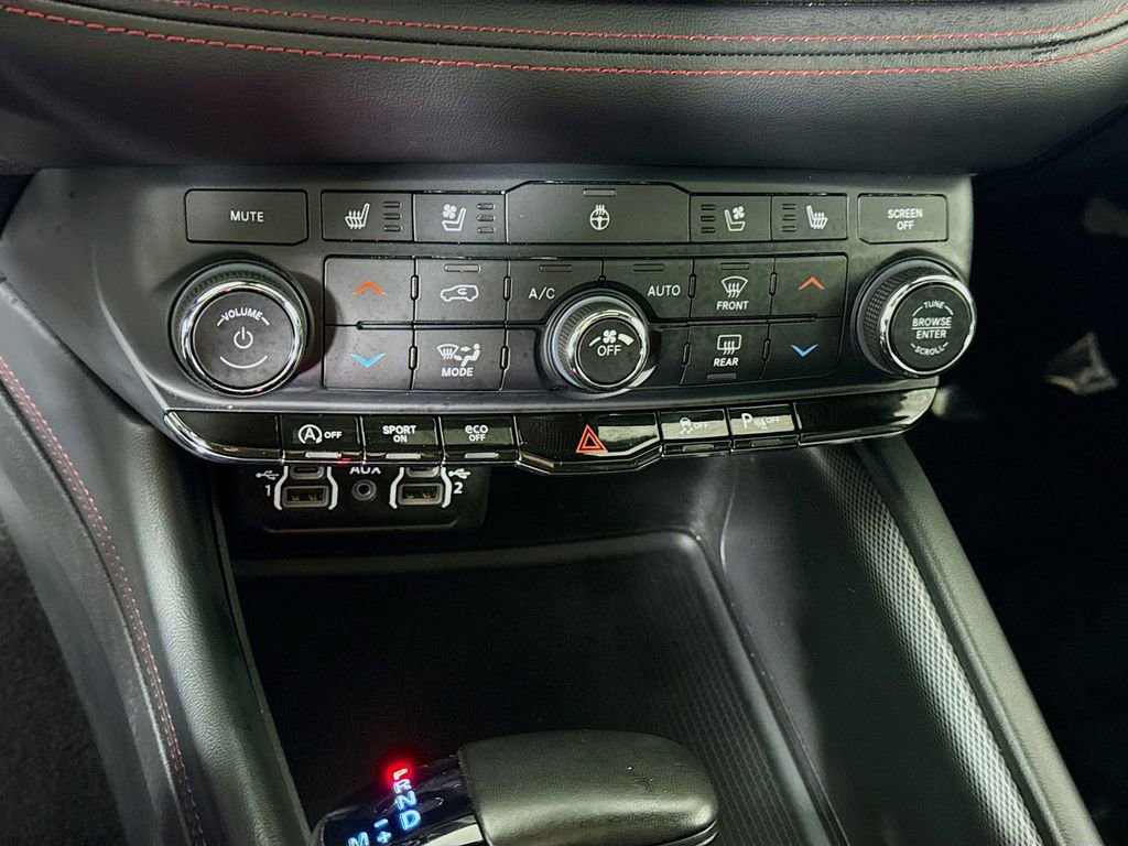 Used 2024 Dodge Durango GT image 8