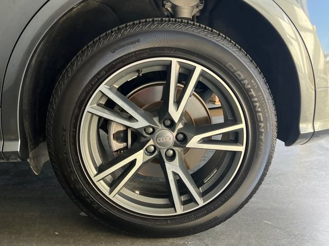 Used 2020 Audi Q5 e Premium w/ Convenience Package AWD/4WD image 10