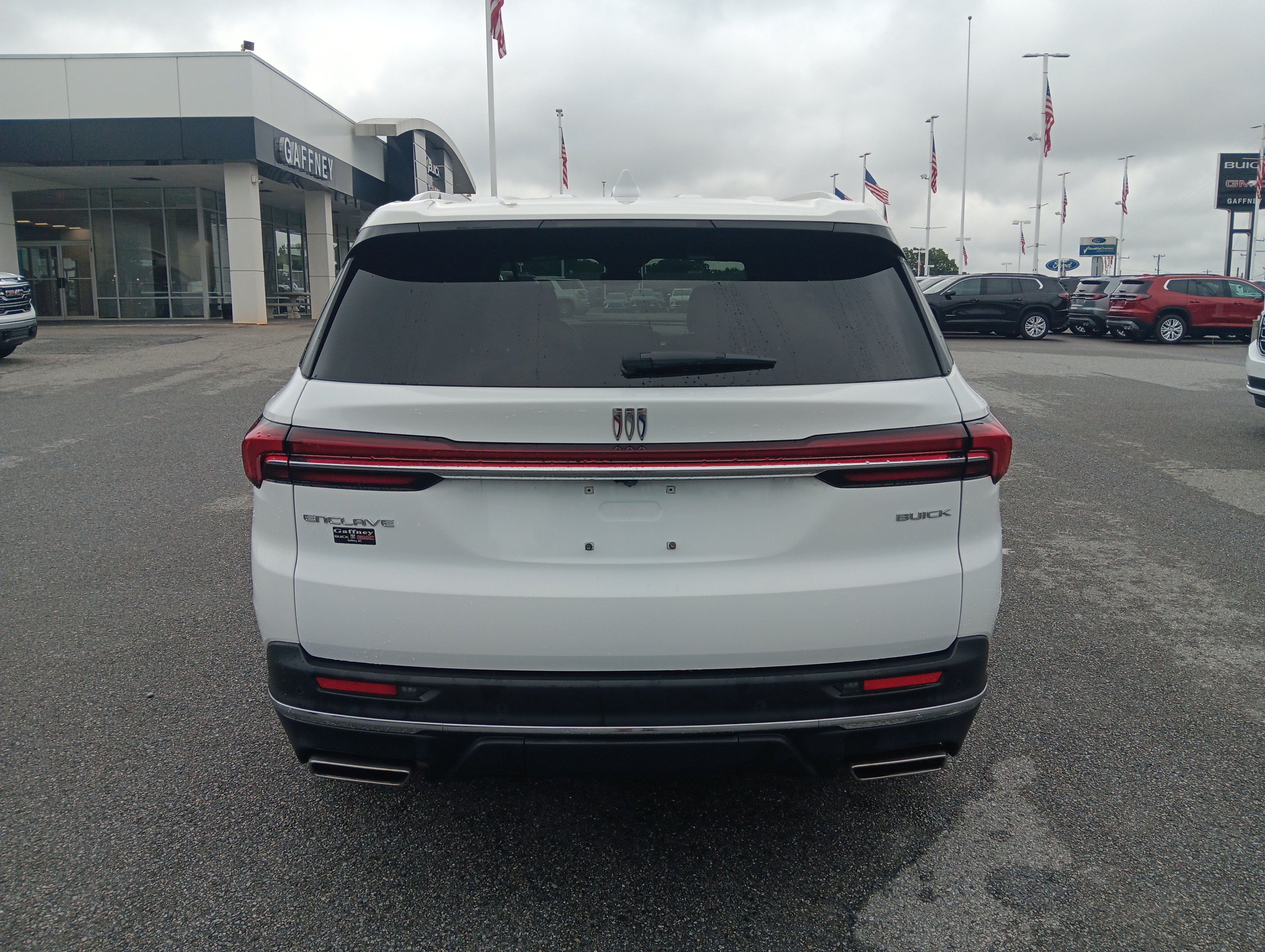 Used 2025 Buick Enclave Preferred FWD image 5