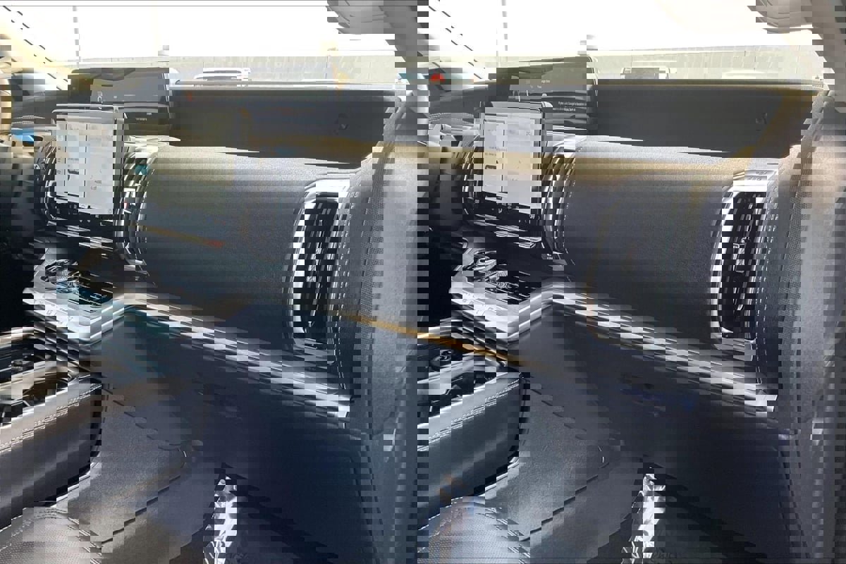 Used 2025 Ford Expedition Max Platinum image 12