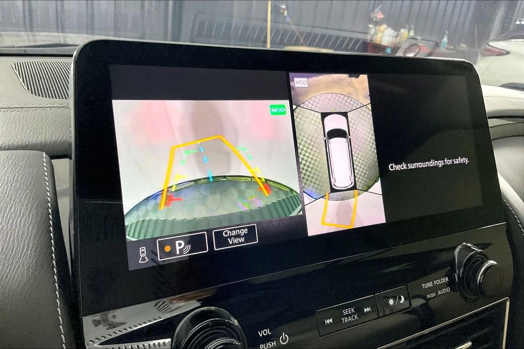 Used 2024 Nissan Armada Platinum w/ Cargo Package image 31