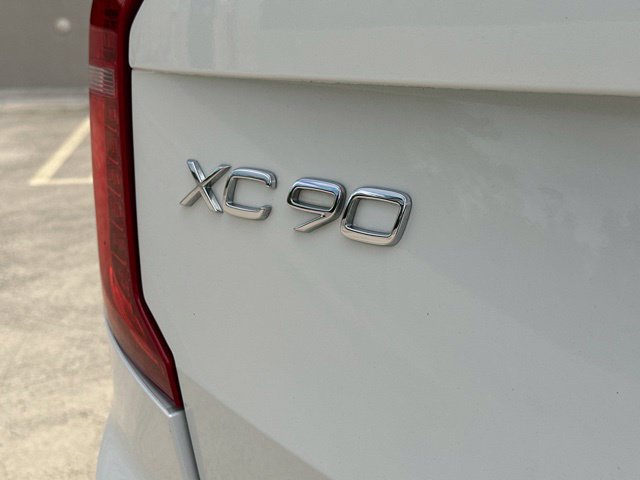 Used 2018 Volvo XC90 T6 Momentum w/ Convenience Package AWD/4WD image 37