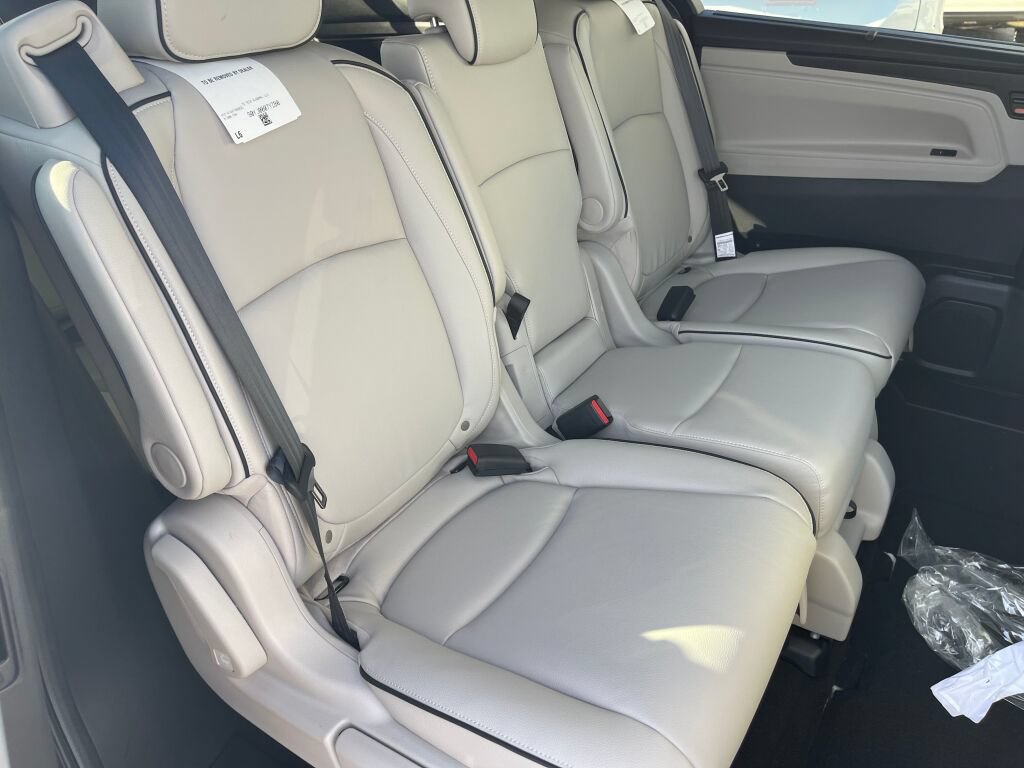 New 2026 Honda Odyssey Touring image 16