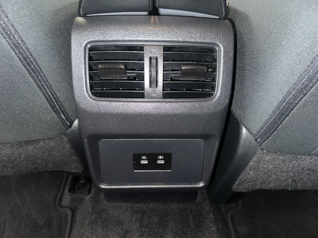 Used 2024 Nissan Rogue SV AWD/4WD image 19