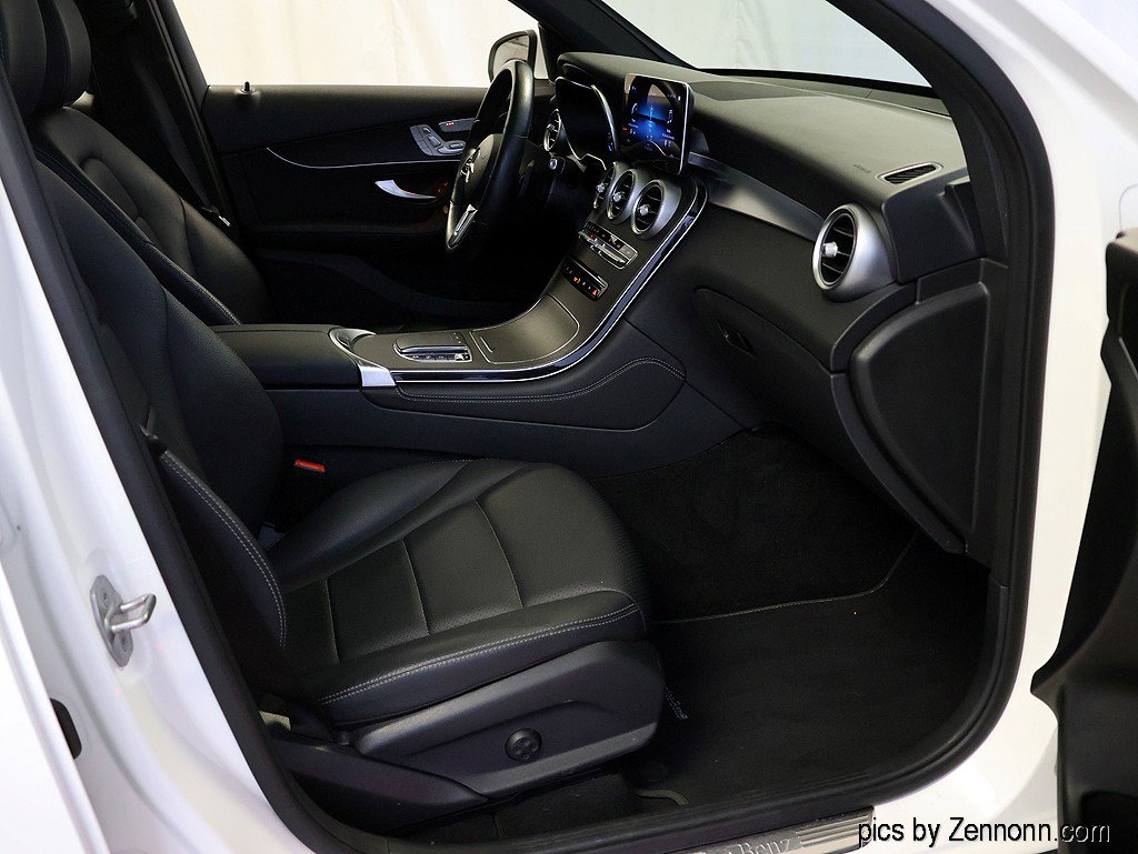 Used 2021 Mercedes-Benz GLC 300 GLC 300 image 33