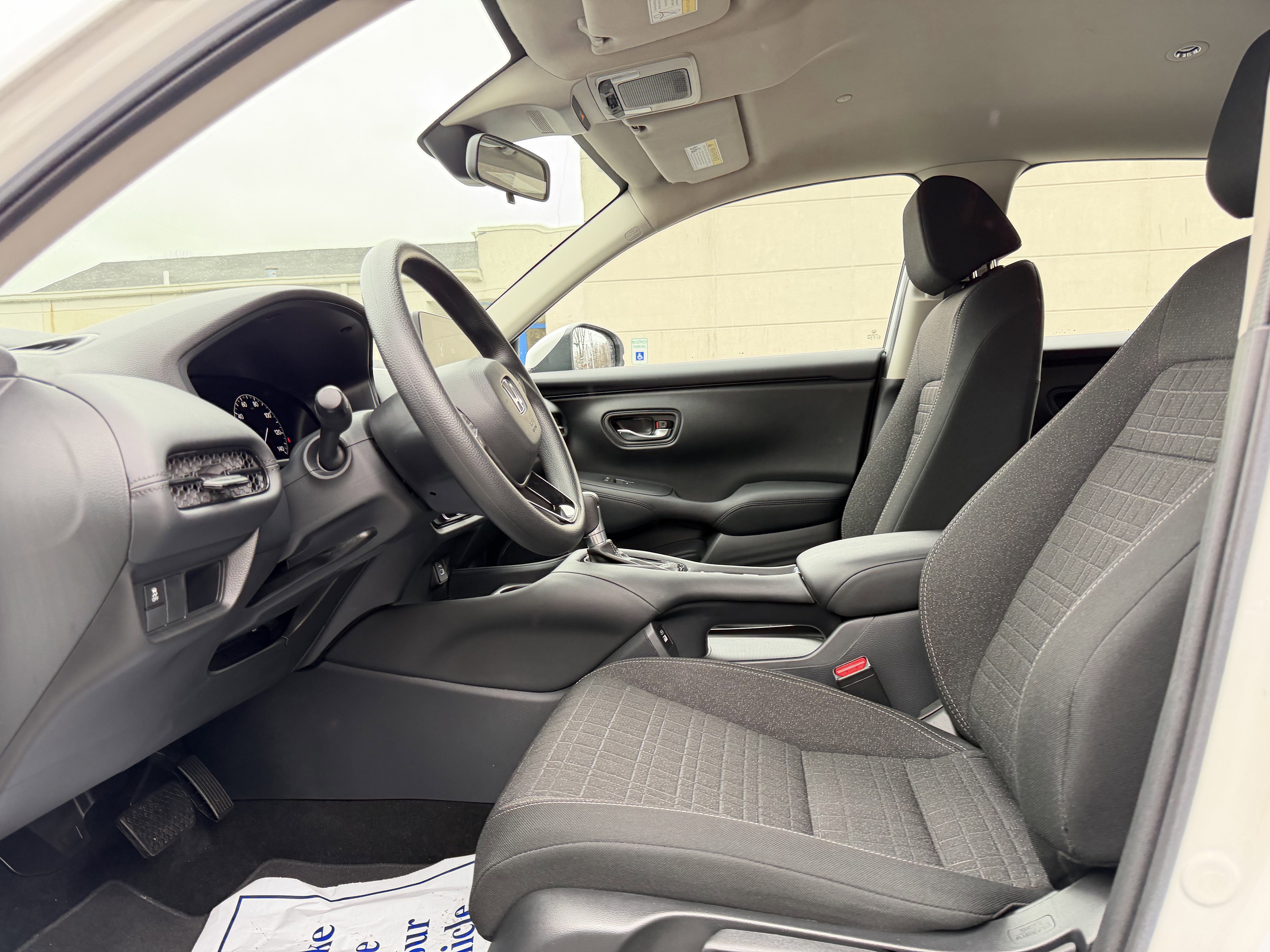 Certified 2023 Honda HR-V LX image 14