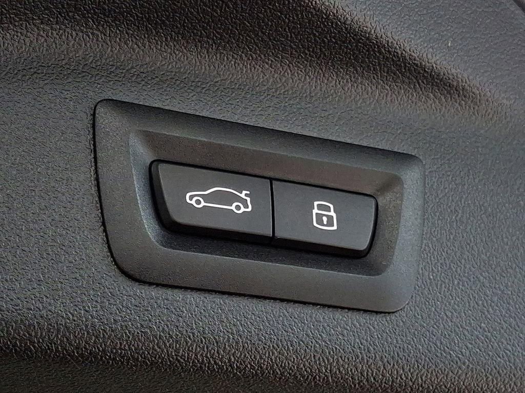 Used 2025 BMW X7 xDrive40i image 34