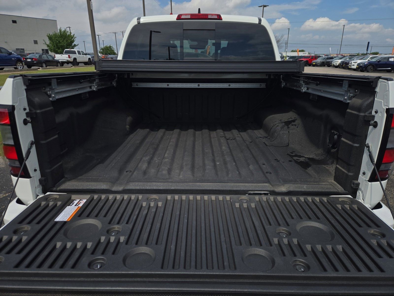 Used 2025 Nissan Frontier PRO-4X w/ Pro Premium Package AWD/4WD image 25