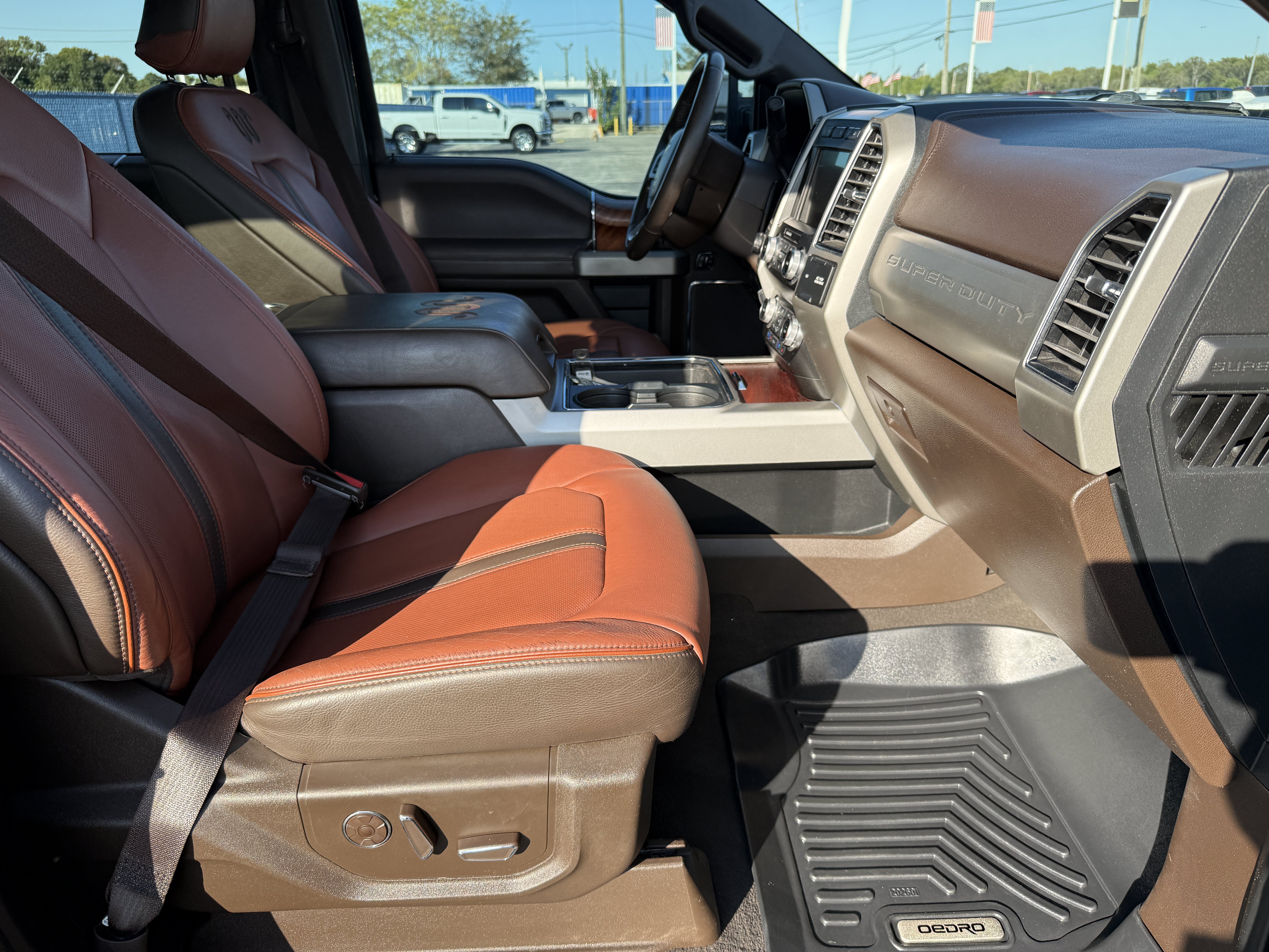 Used 2021 Ford F250 King Ranch w/ King Ranch Ultimate Package AWD/4WD image 16