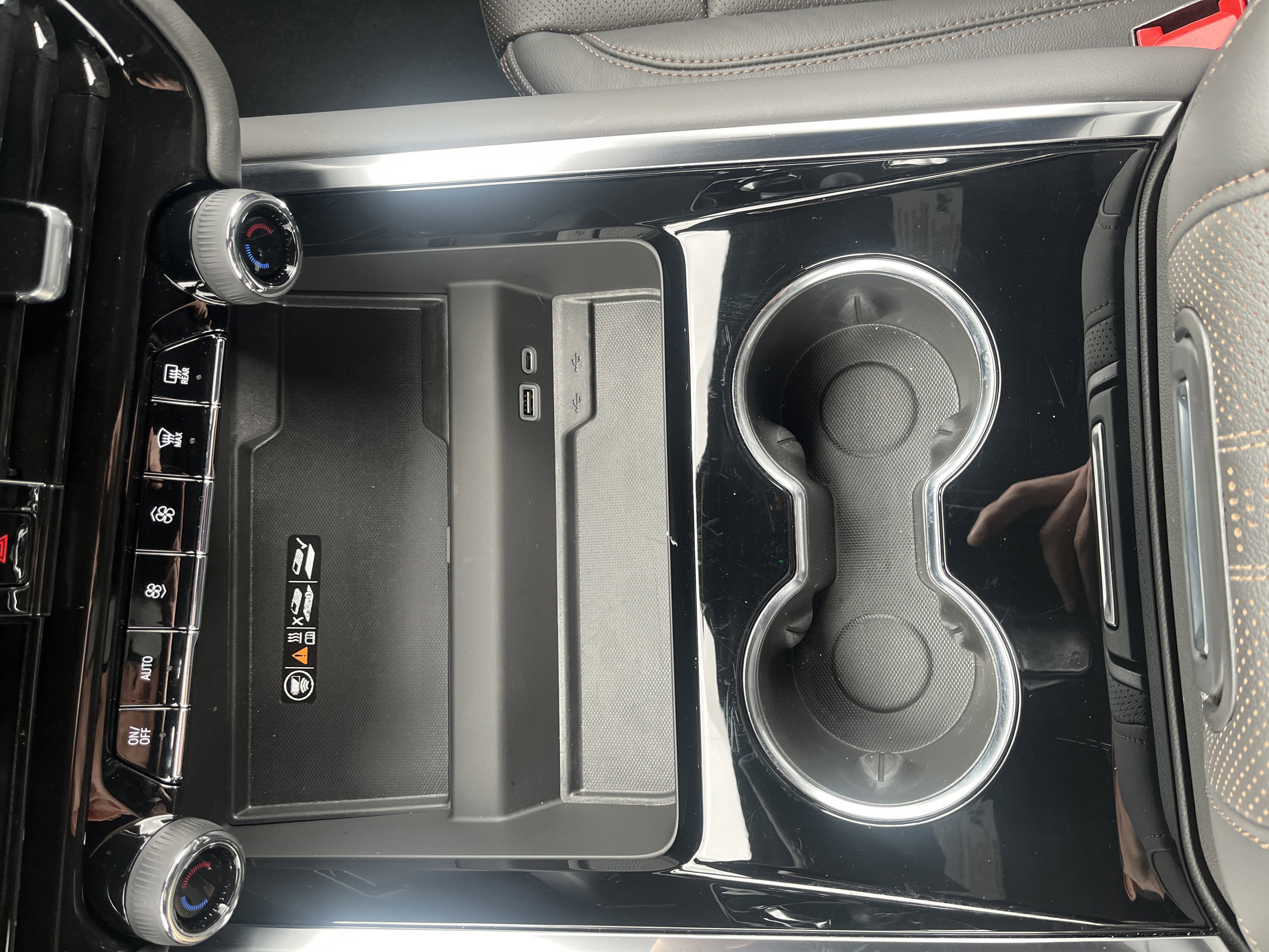 Used 2025 Chevrolet Tahoe High Country image 39