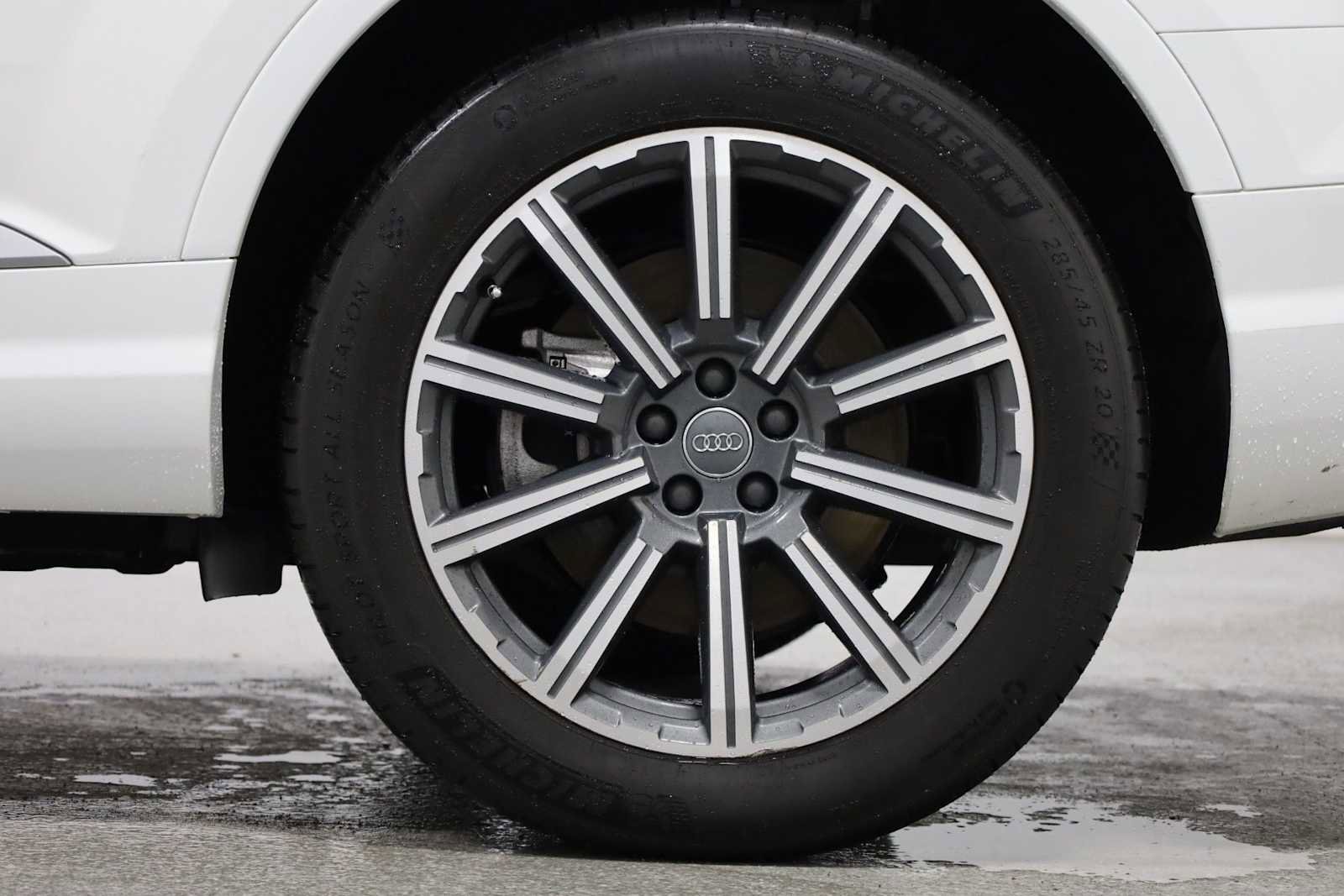 Used 2017 Audi Q7 3.0T Prestige AWD/4WD image 37