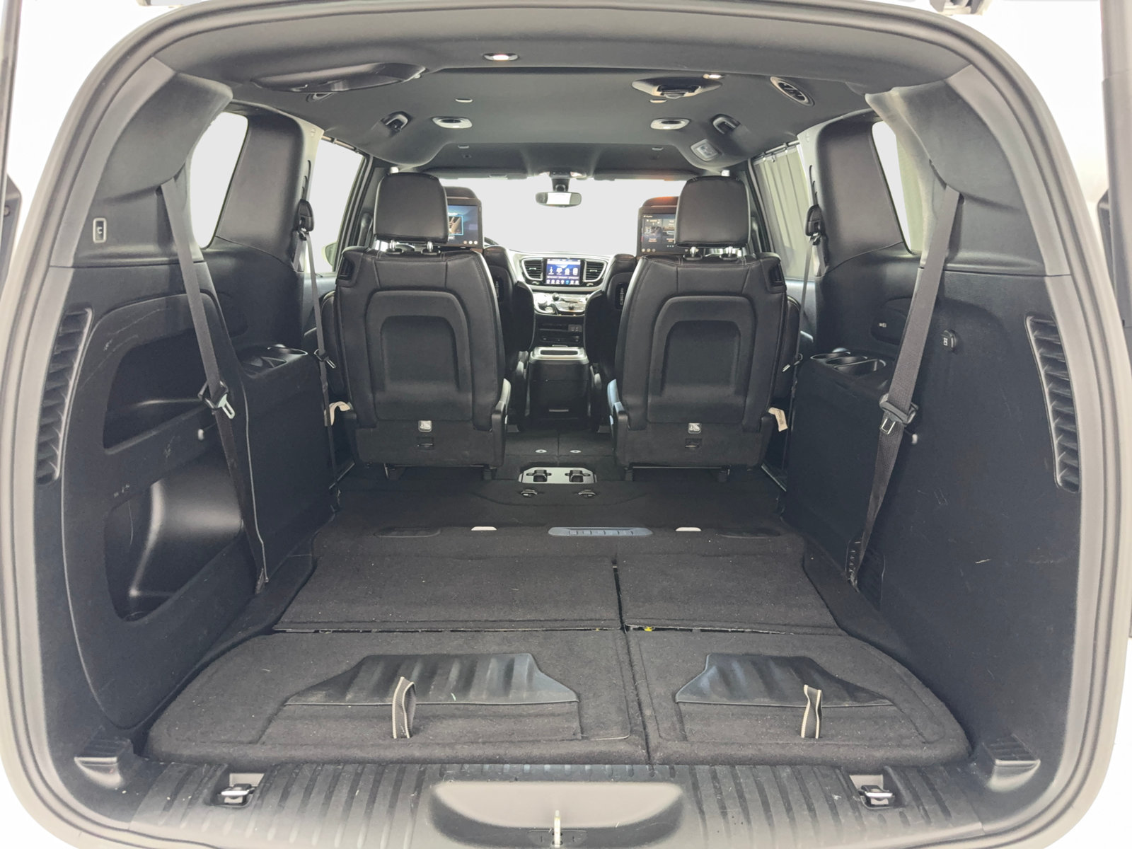 Used 2019 Chrysler Pacifica Touring-L Plus w/ S Appearance Package FWD image 49