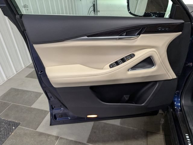 Used 2025 INFINITI QX60 Sensory w/ Vision Package AWD/4WD image 14