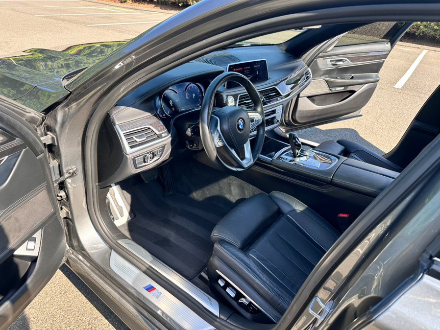 Used 2016 BMW 750i xDrive AWD/4WD image 13