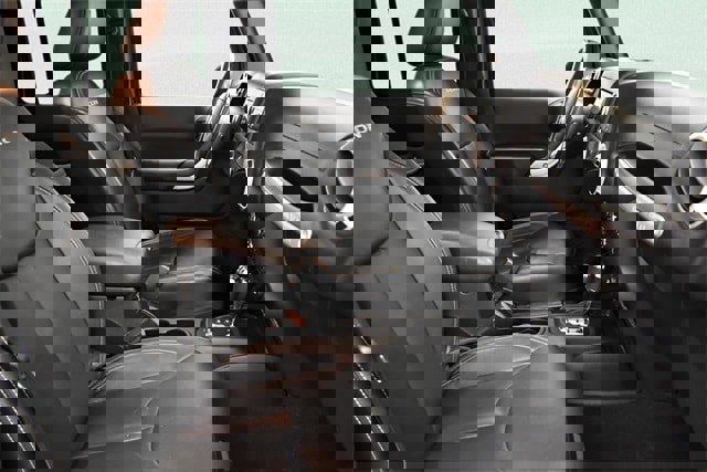 Used 2017 Jeep Wrangler Unlimited Rubicon w/ Cold Weather Group image 14