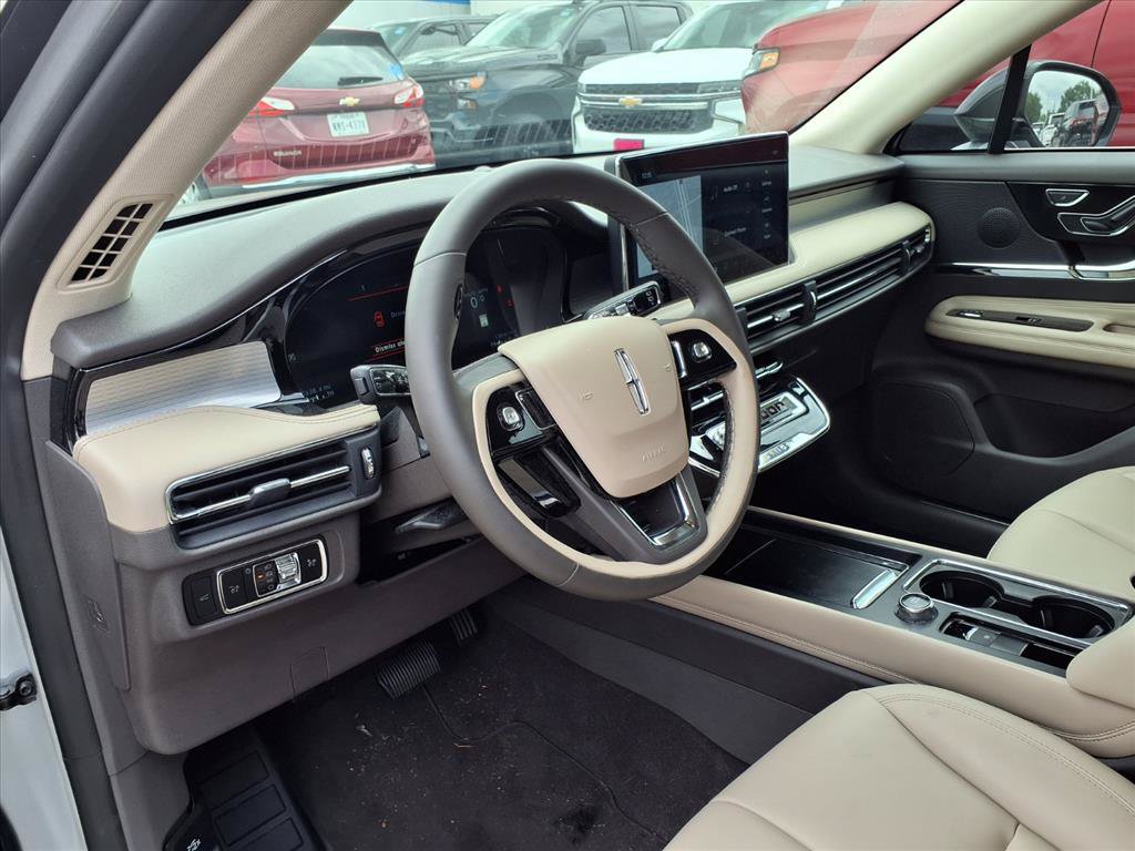 Used 2024 Lincoln Corsair FWD image 10