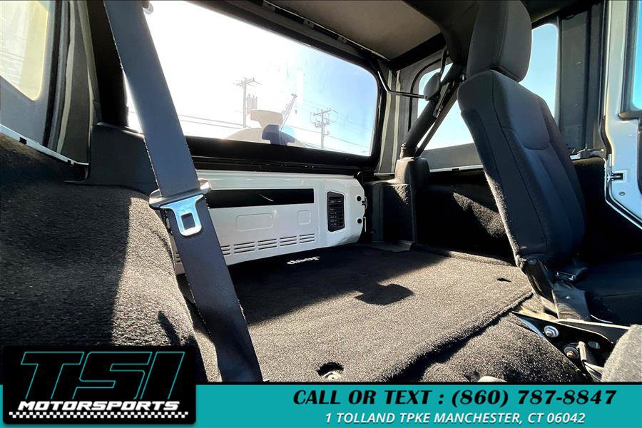 Used 2015 Jeep Wrangler Unlimited Sport w/ Quick Order Package 24S AWD/4WD image 28