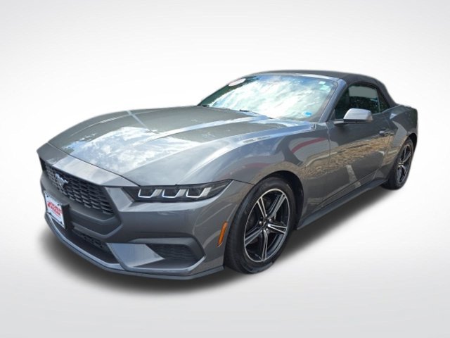 Used 2025 Ford Mustang Premium RWD image 10
