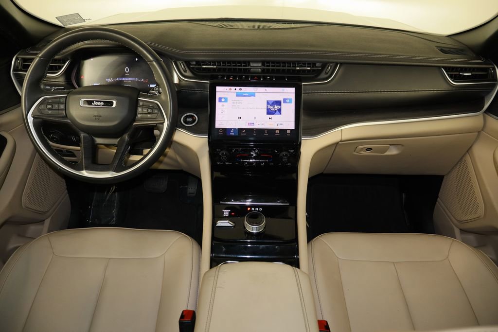 Used 2023 Jeep Grand Cherokee Limited image 30