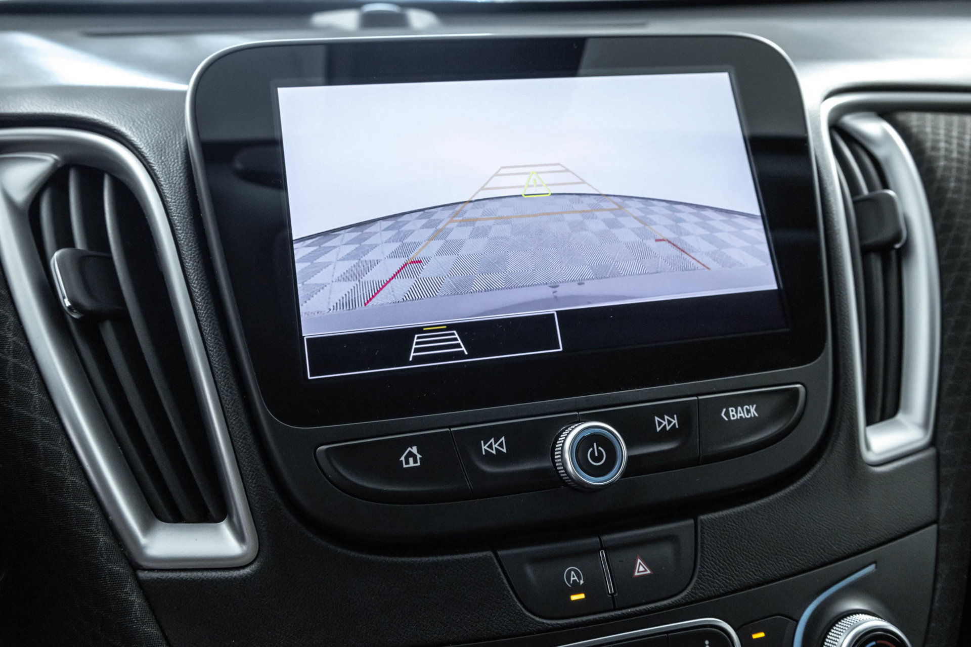 Used 2025 Chevrolet Malibu LT FWD image 10