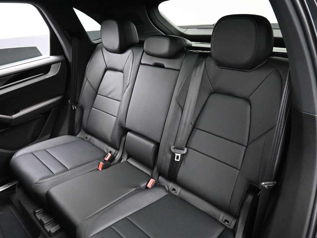 New 2026 Porsche Cayenne image 23
