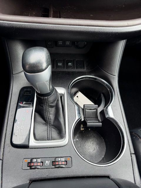 Used 2017 Toyota Highlander Limited Platinum image 27