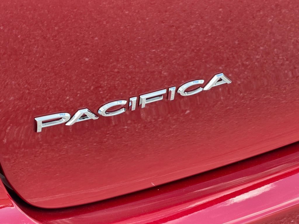 New 2027 Chrysler Pacifica Select w/ Family Tech Group FWD image 36